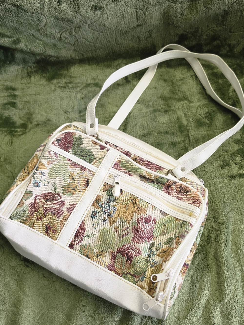VTG Mitzi 90s Floral Tapestry Multi Pocket Organizer Shoulder Bag Grandmacore